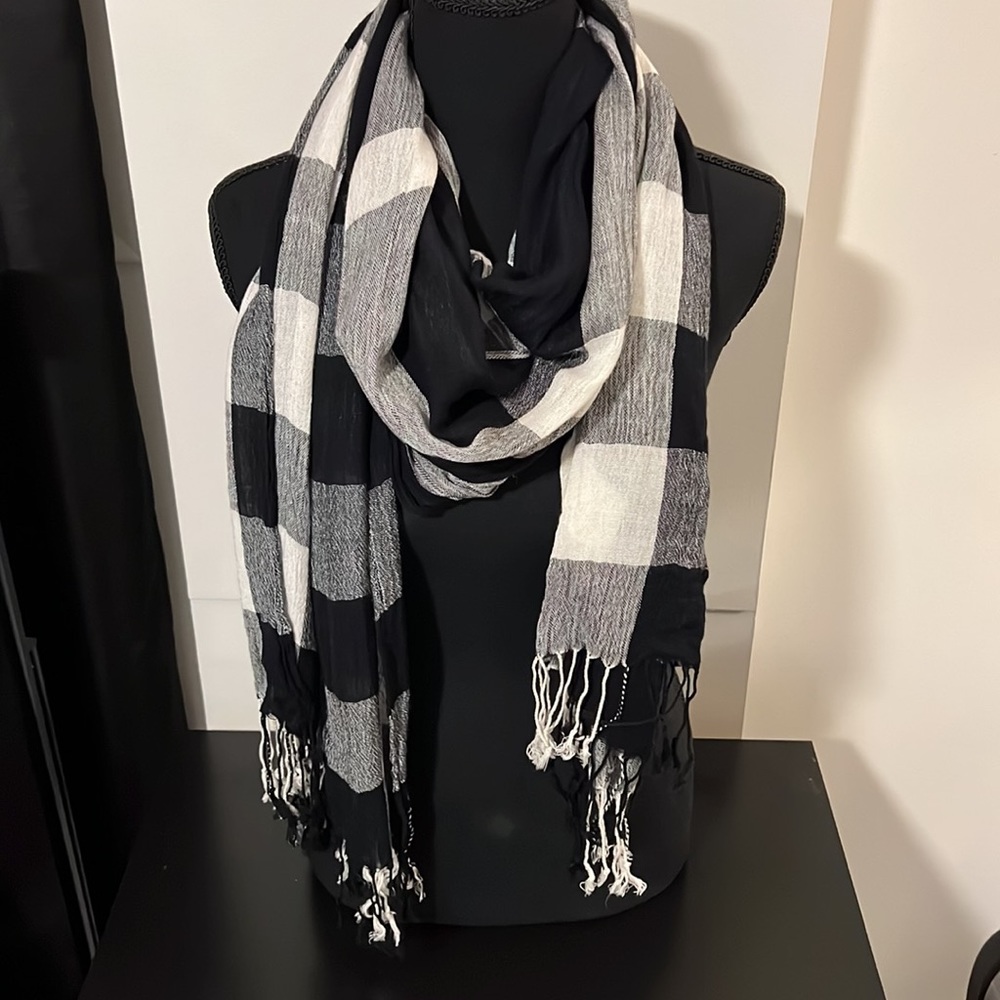 Black and White Plaid Scarf